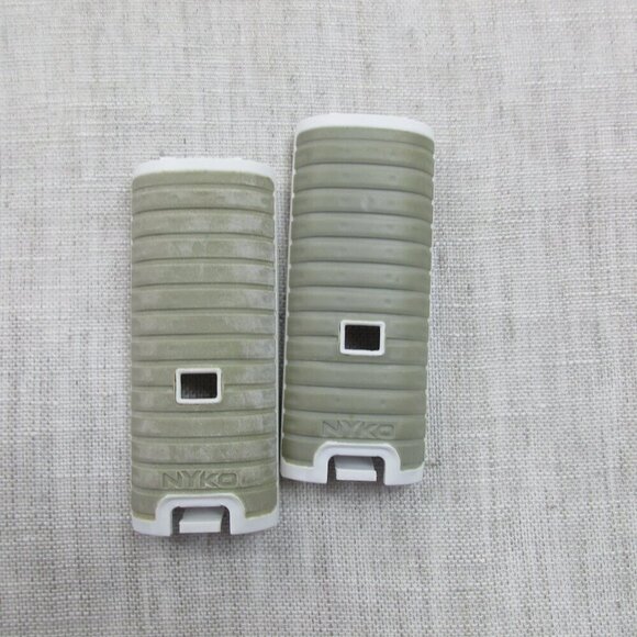 Nyko Nintendo Wii Controllers Video Game Rechargeable Batteries & Docks Station - Picture 6 of 6